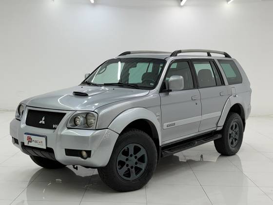 MITSUBISHI PAJERO SPORT 3.5 HPE 4X4 V6 24V GASOLINA 4P AUTOMÁTICO MITSUBISHI PAJERO SPORT 3.5 HPE 4X4 V6 24V GASOLINA 4P AUTOMÁTICO